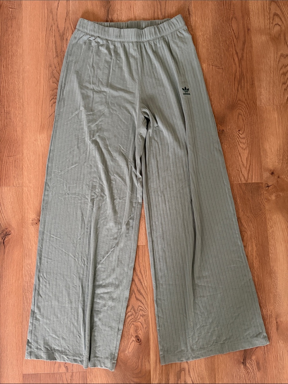 Adidas Essentials Wide Rib Green Pants - Picture 2 of 6